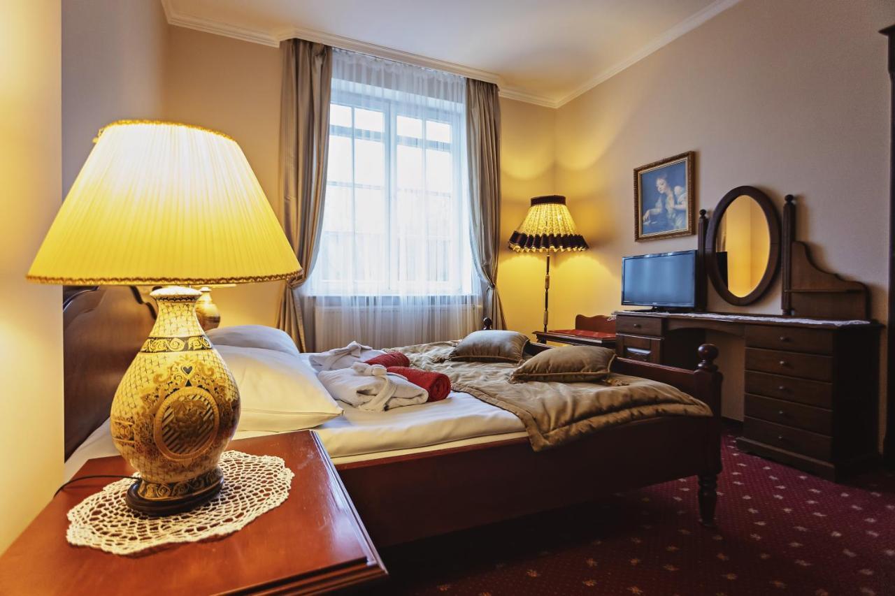 Palac Runowo Runowo Krajeńskie Exterior foto